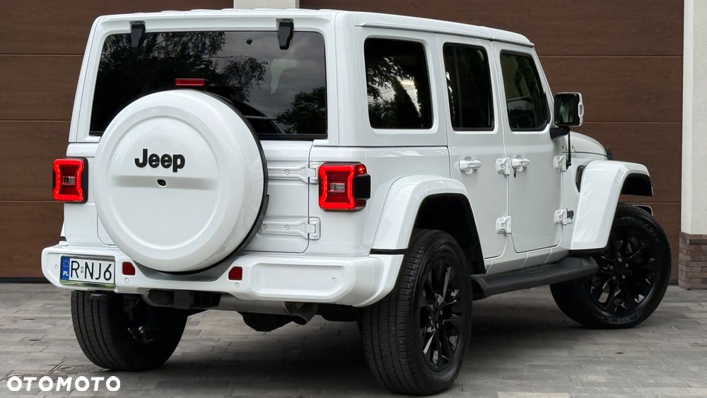 Jeep Wrangler - 11