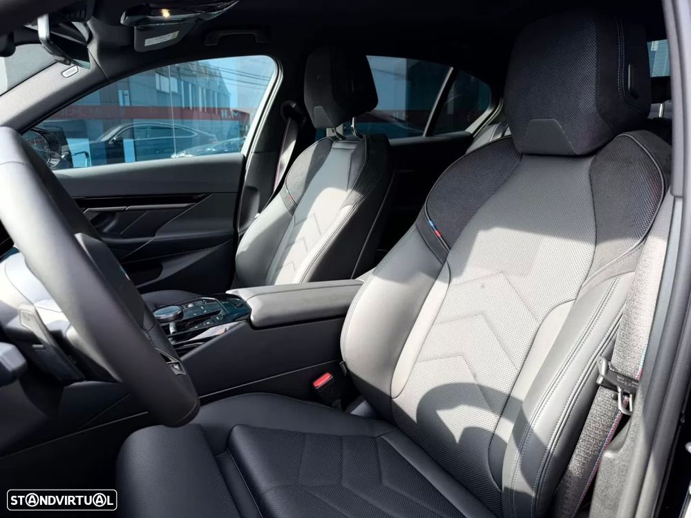BMW 530 e Pack Desportivo M Pro - 11
