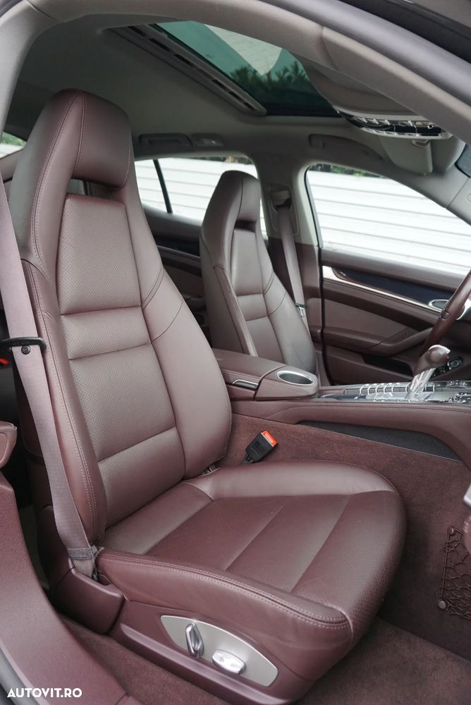 Porsche Panamera - 33