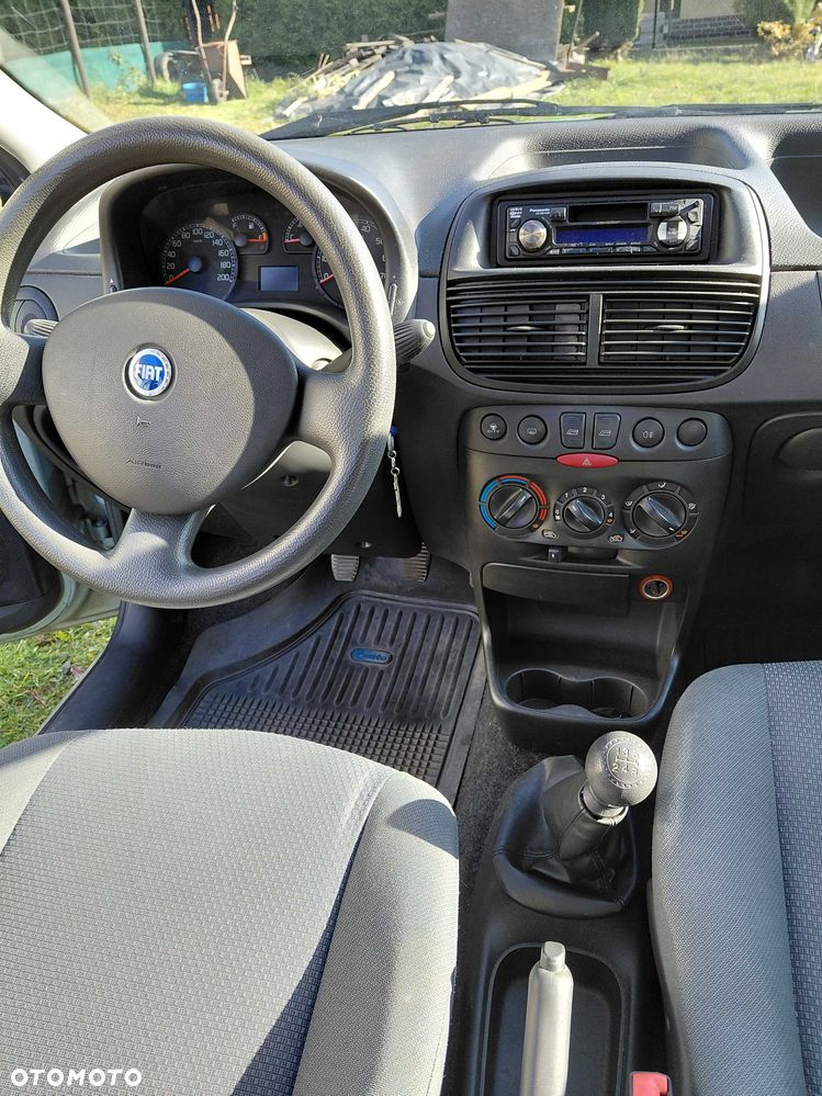 Fiat Punto 2004 photo 5