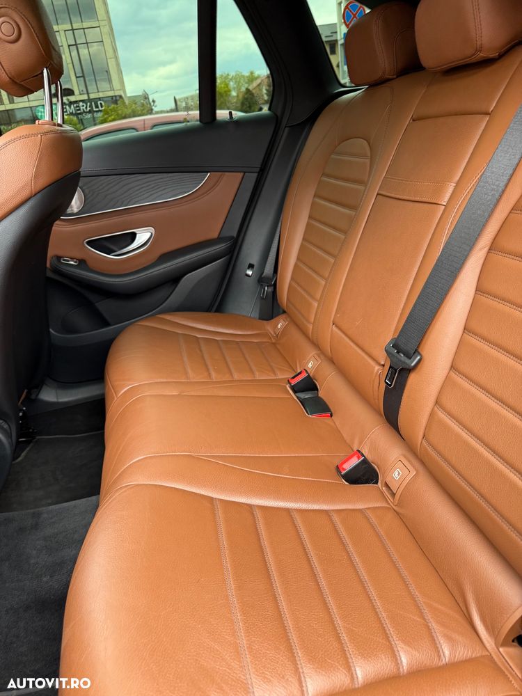 Mercedes-Benz GLC 250 d 4MATIC 9G-TRONIC AMG Line - 2