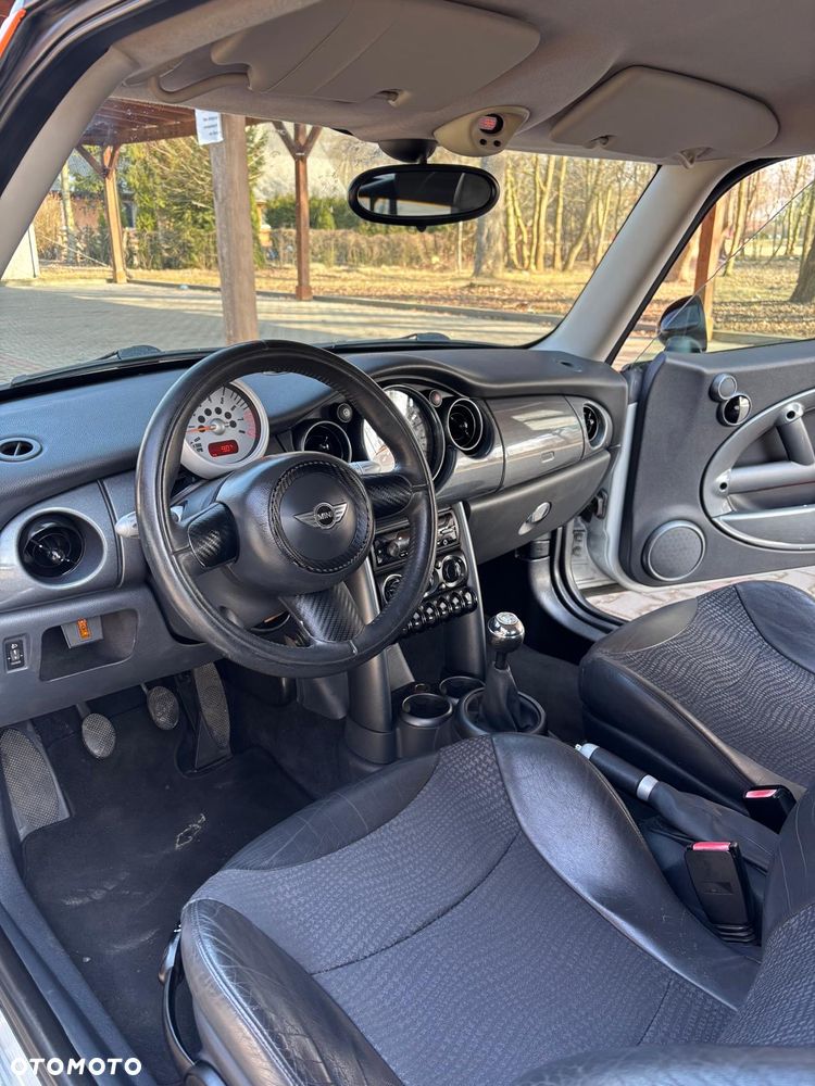 MINI Cooper Seven - 14