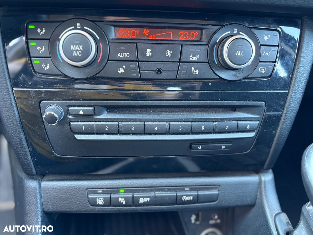 BMW X1 sDrive18d - 12