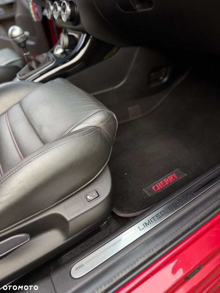 Alfa Romeo Giulietta 1750 TBi Quadrifoglio Verde - 9