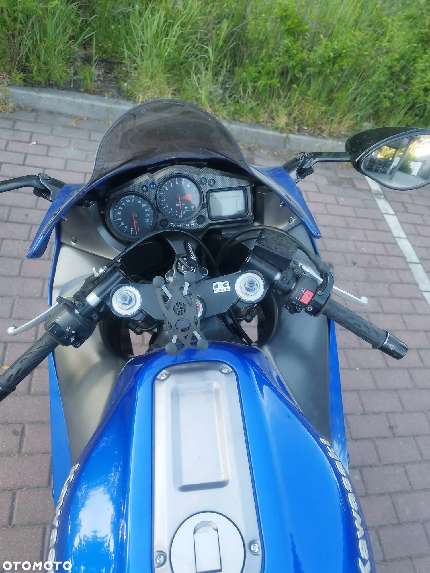 Kawasaki ZXR - 7