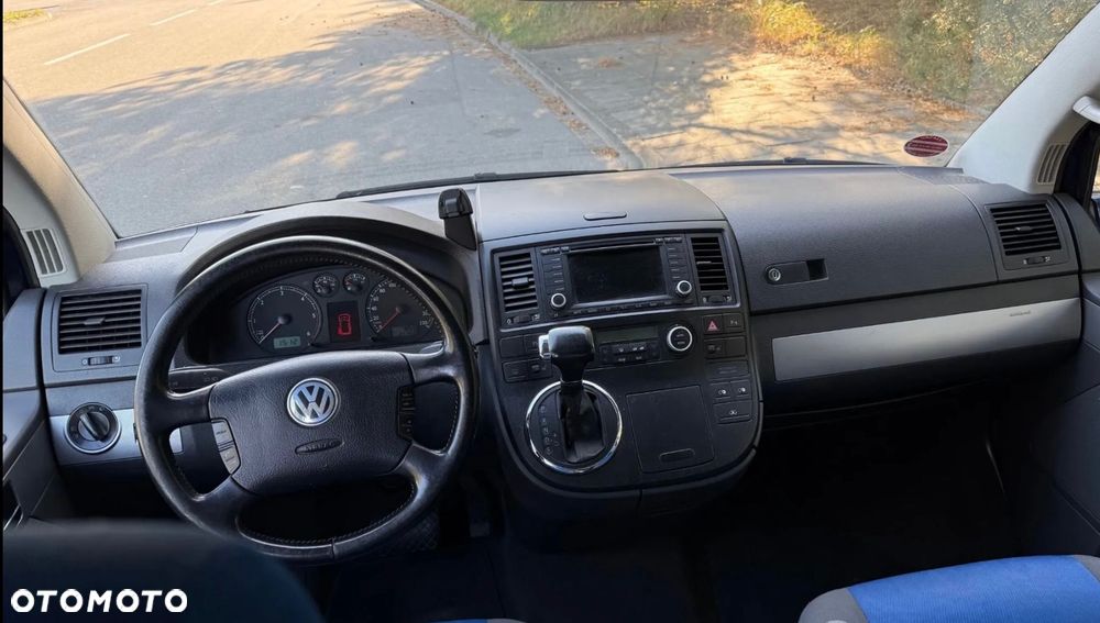 Volkswagen Multivan - 8