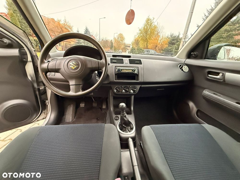 Suzuki Swift 1.3 Classic - 6