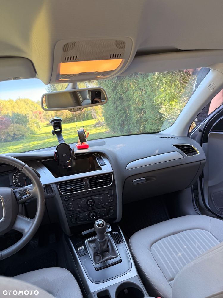 Audi A4 Limousine - 26