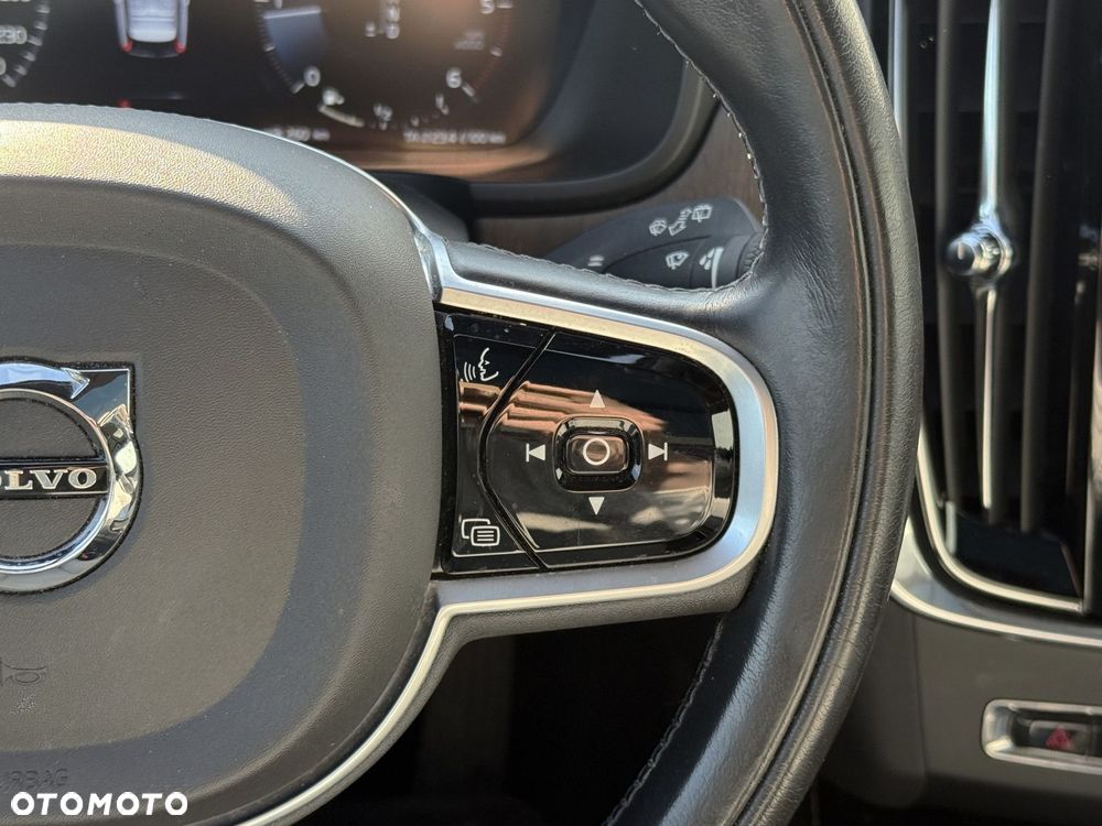 Volvo V90 Cross Country - 9