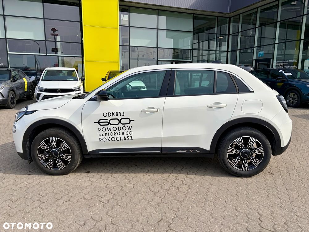 Fiat 600 1.2 Turbo eDCT - 5