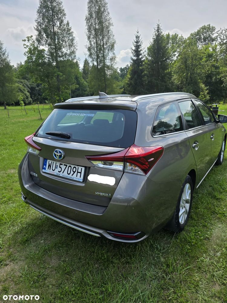 Toyota Auris Hybrid 135 Premium - 5