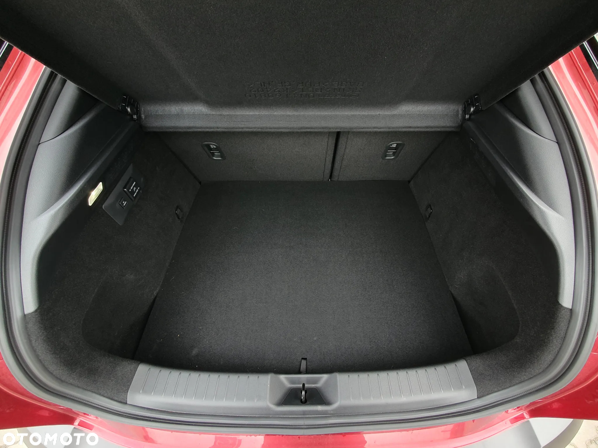 Mazda MX-30 - 16