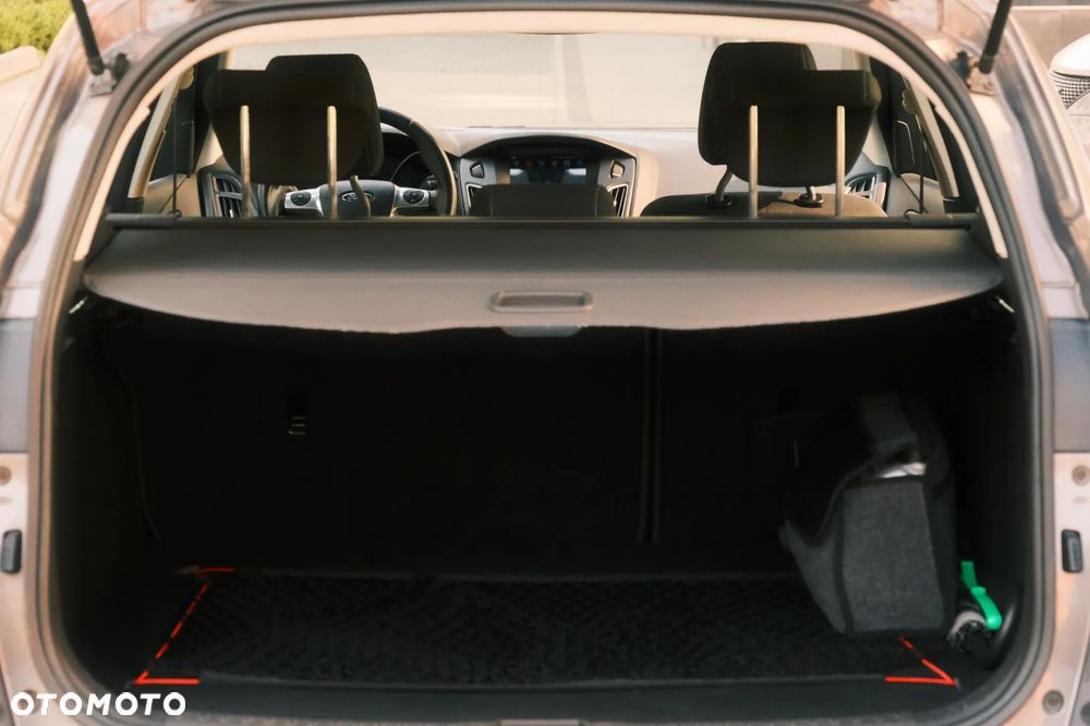 Ford Focus 1.6 EcoBoost Trend - 11
