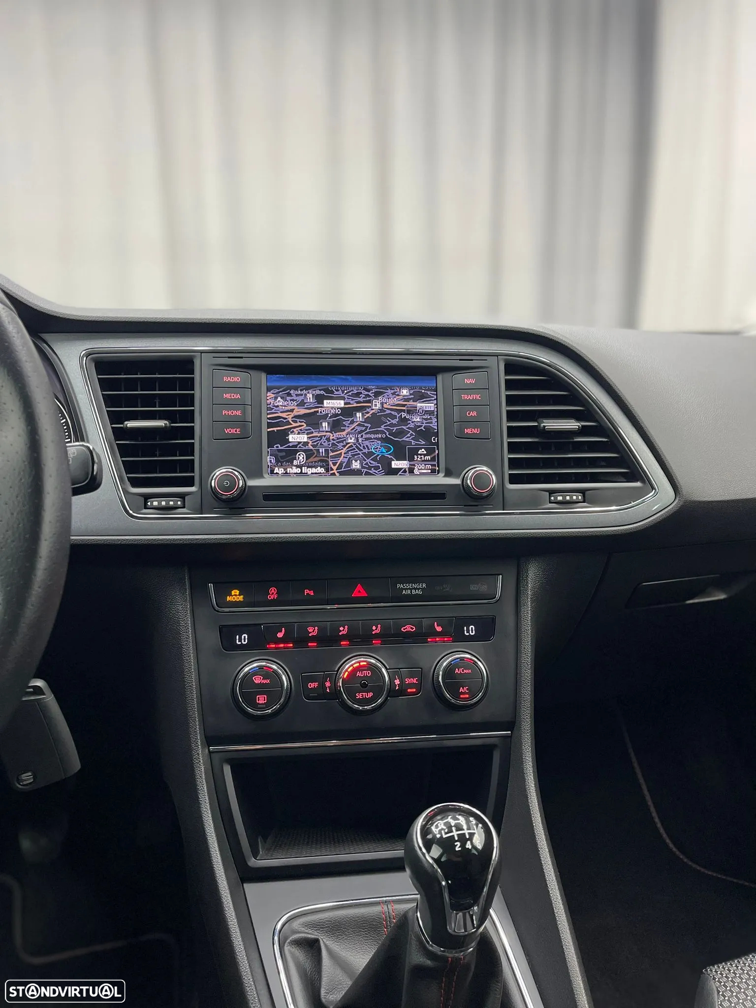 SEAT Leon ST 2.0 TDI S&S FR - 11