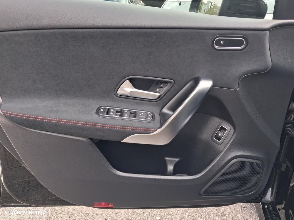 Mercedes-Benz A 250 Limousine - 9