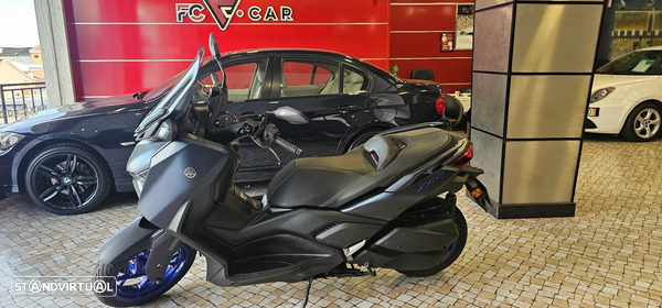Yamaha X-Max 