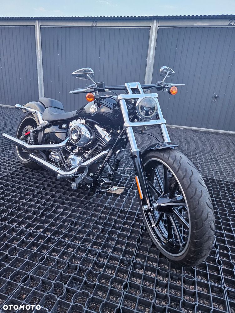 Harley-Davidson Softail Breakout - 2