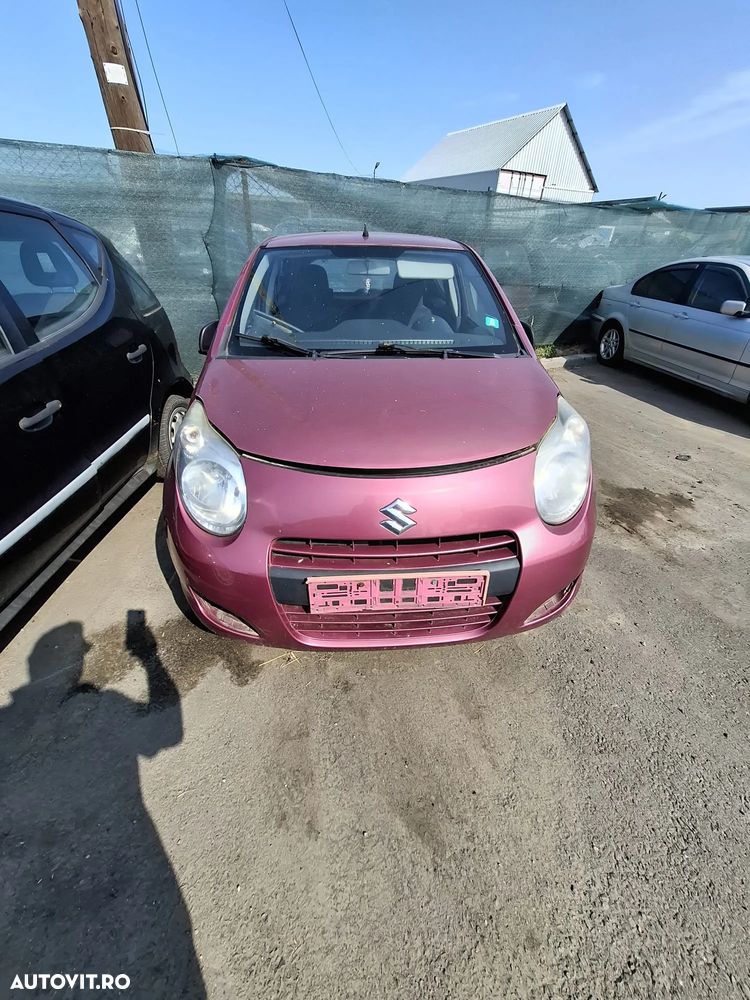 Dezmembrez Suzuki Alto