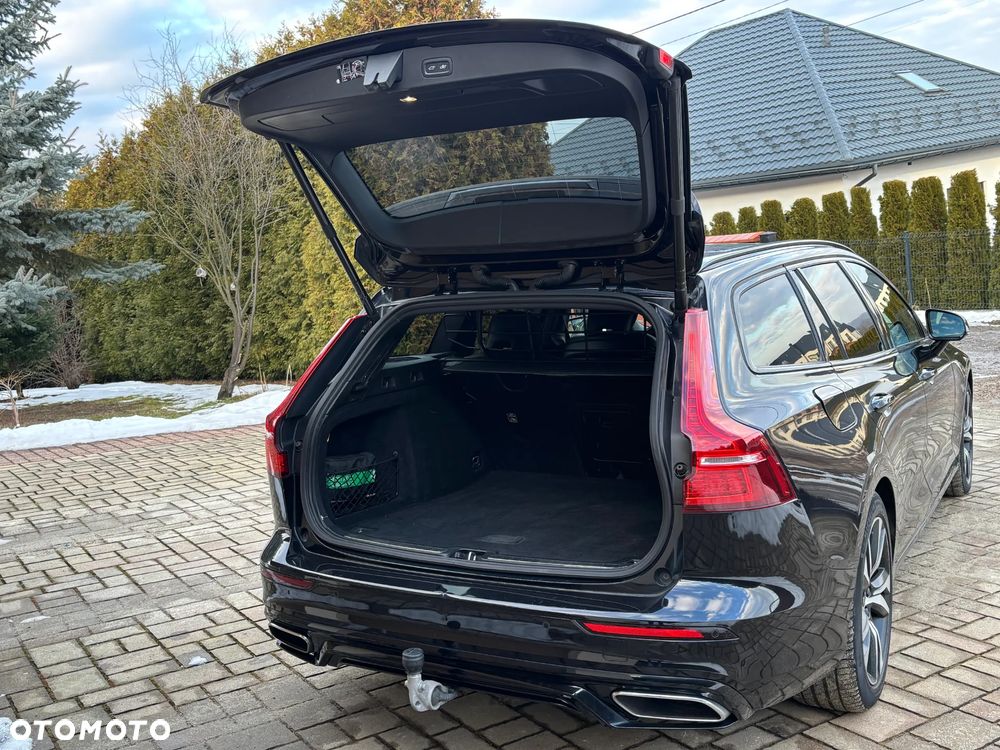 Volvo V60 T8 AWD Recharge Geartronic RDesign - 19