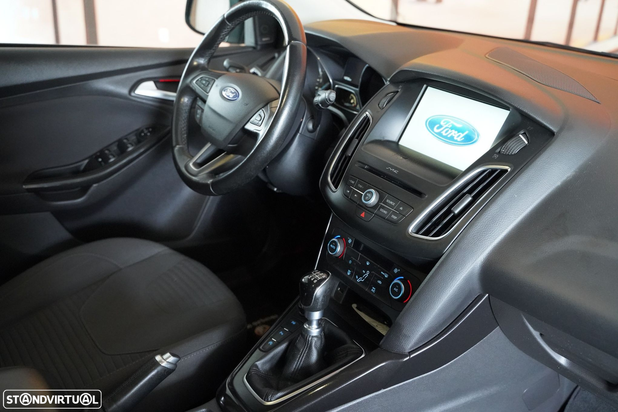 Ford Focus SW 1.5 TDCi Titanium - 8