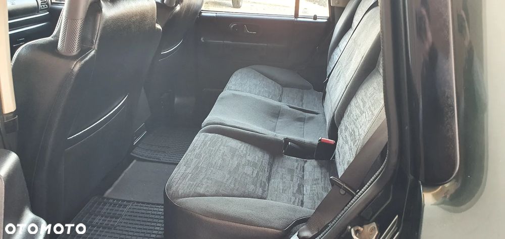 Land Rover Discovery - 10