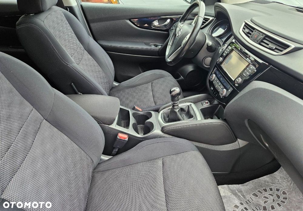 Nissan Qashqai - 25