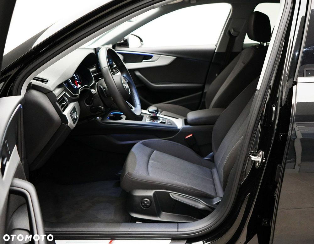 Audi A4 Limousine - 14