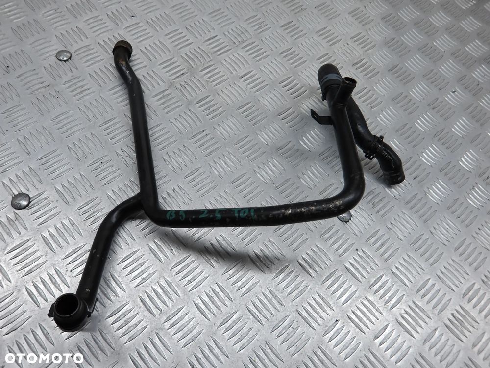 PASSAT B5 FL SEDAN 2.5 TDI 4MOTION WĄŻ RURA WODY 0121109H - 1