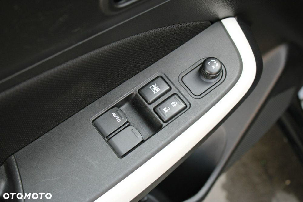 Suzuki Swift 1.2 Premium - 25