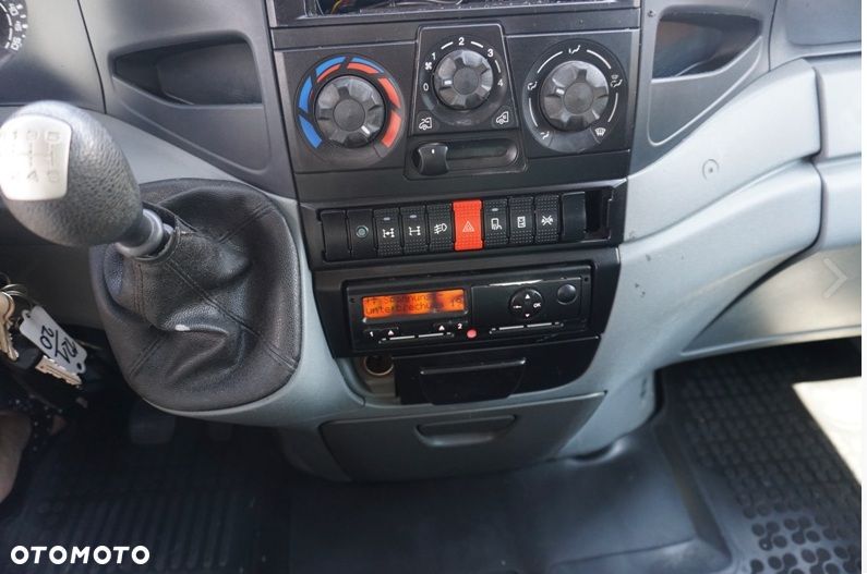 Iveco 45C15 doka brygadówka skrzynia wywrotka żuraw HDS - 8