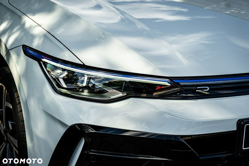 Volkswagen Golf - 23