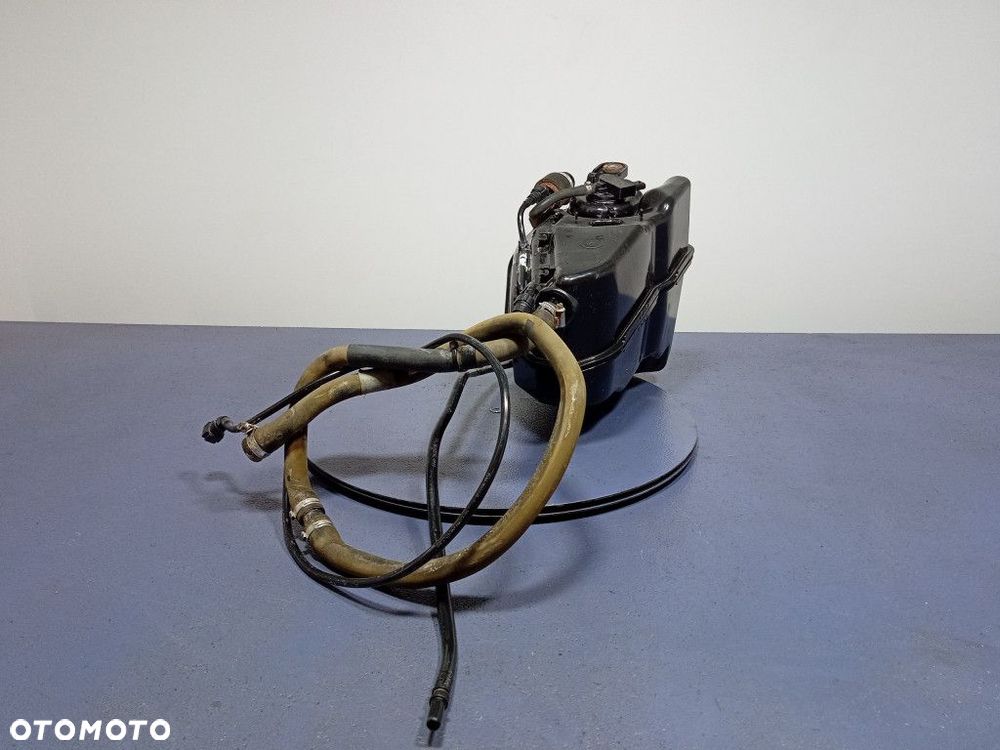BMW 5 G30 G31 2.0D 520D ZBIORNIK PRZEWODY AD BLUE 7381415 - 2