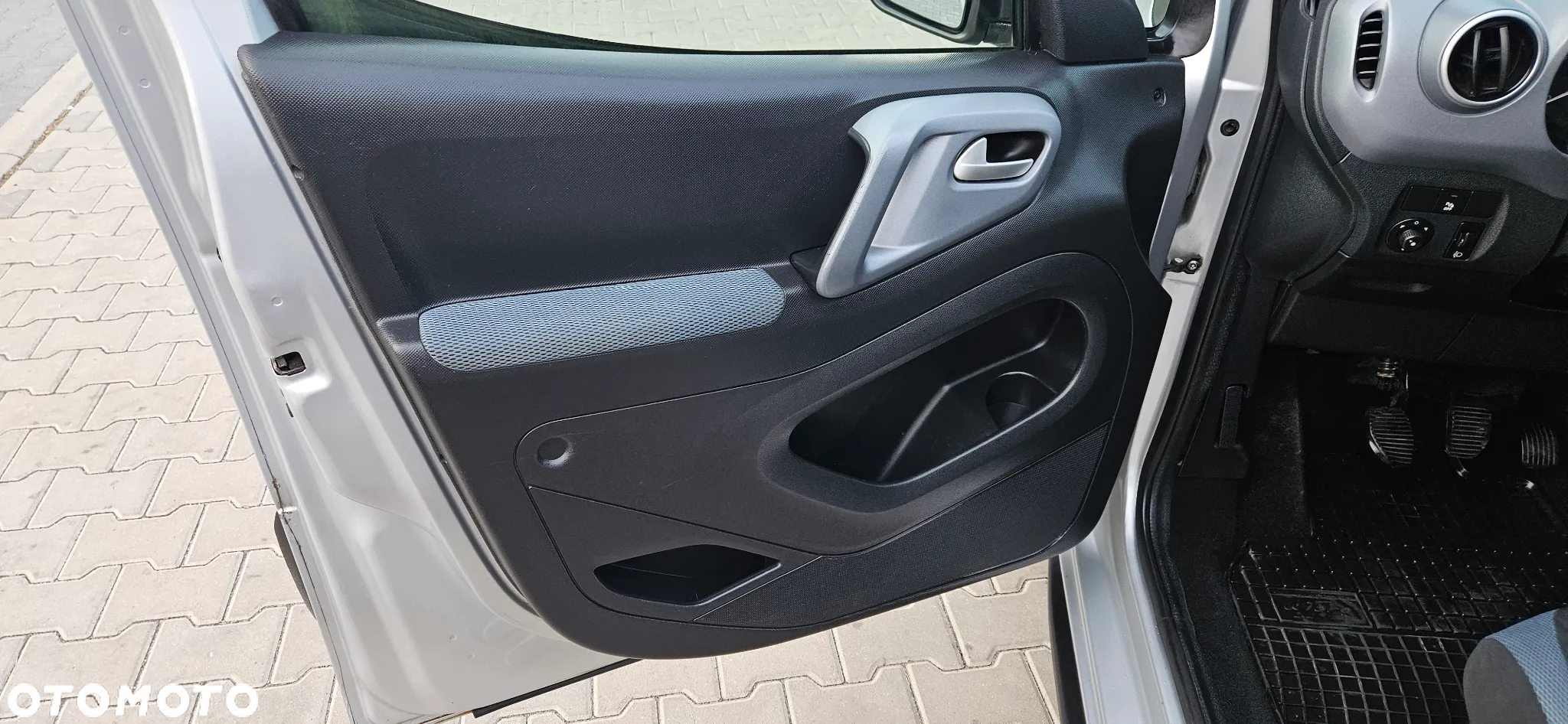 Citroën Berlingo 1.6 HDi XTR - 12