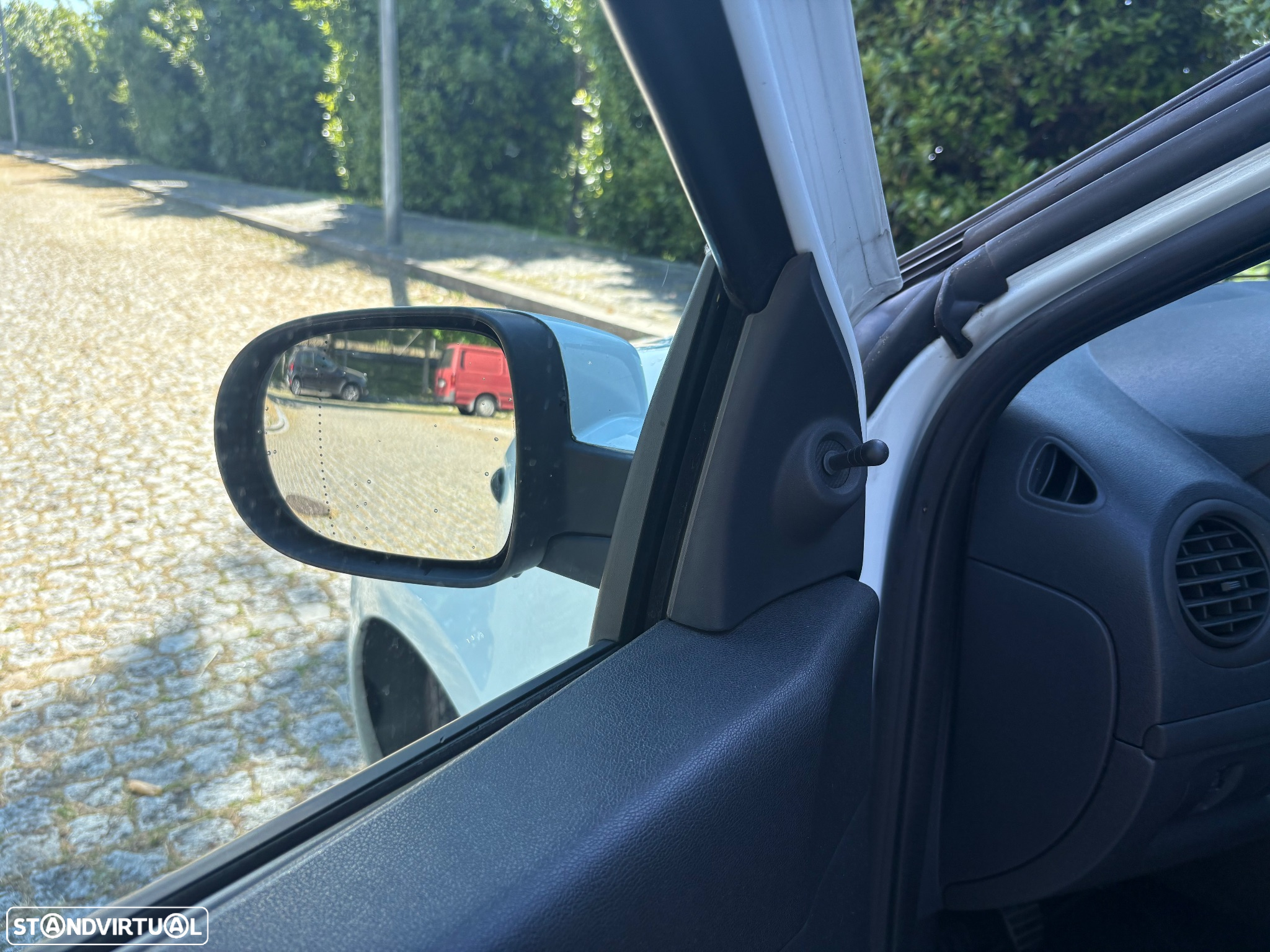 Renault Clio - 17