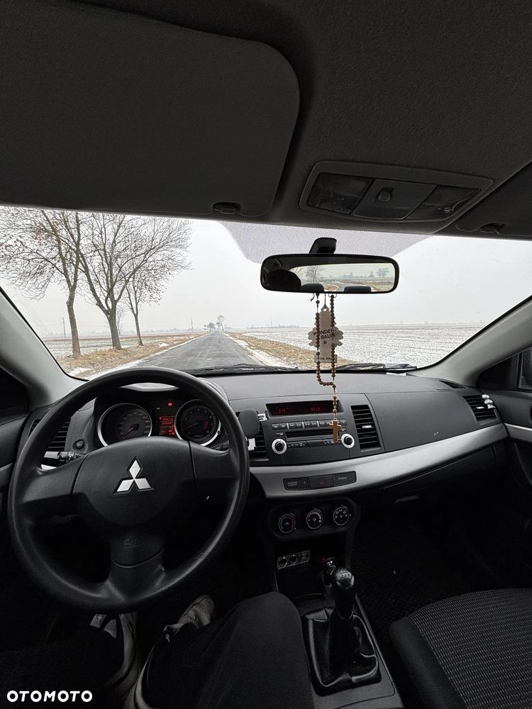 Mitsubishi Lancer 1.8 Invite - 7