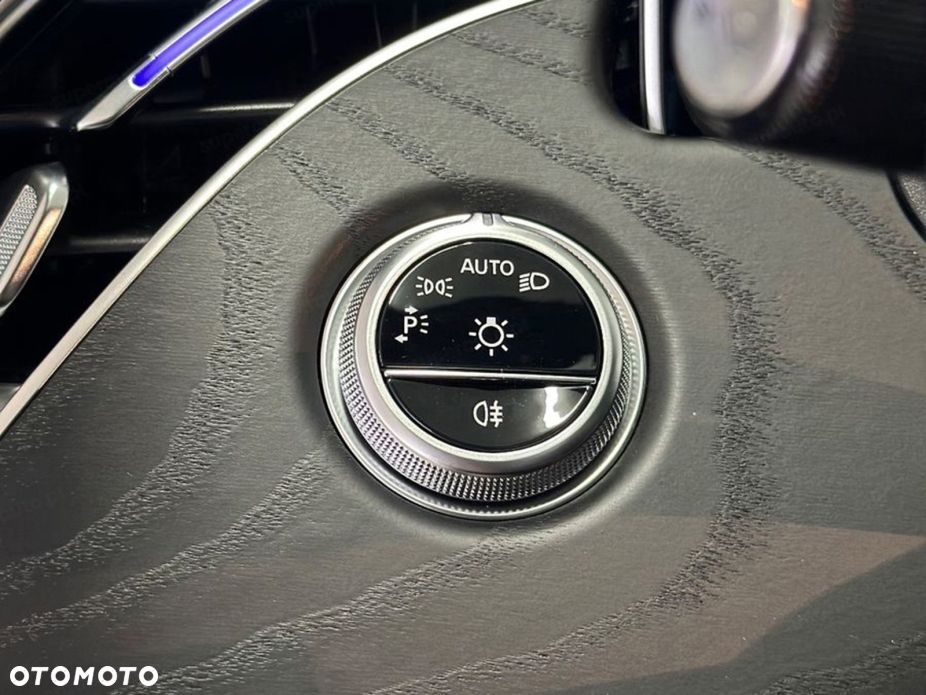 Mercedes-Benz Klasa E 220 d mHEV 4-Matic AMG 9G-Tronic - 12