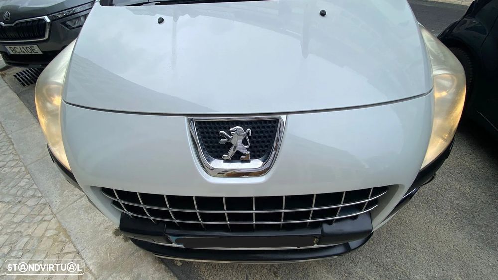 Peugeot 3008 1.6 HDi Executive CMP6 - 30