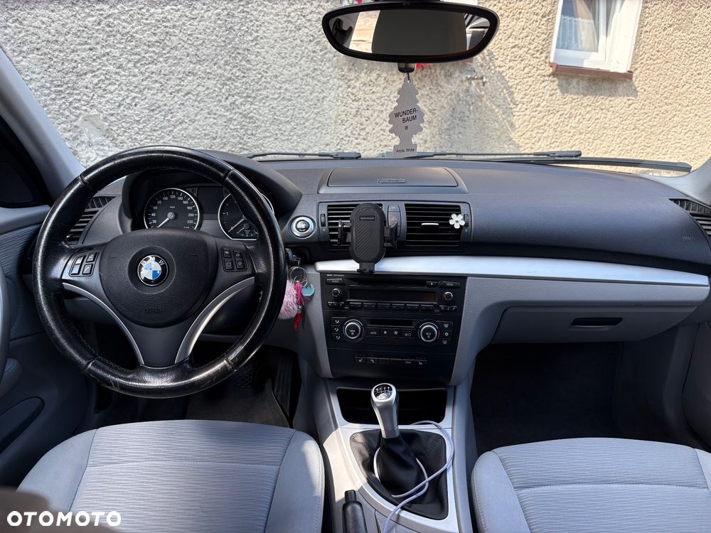 BMW Seria 1 118d - 8