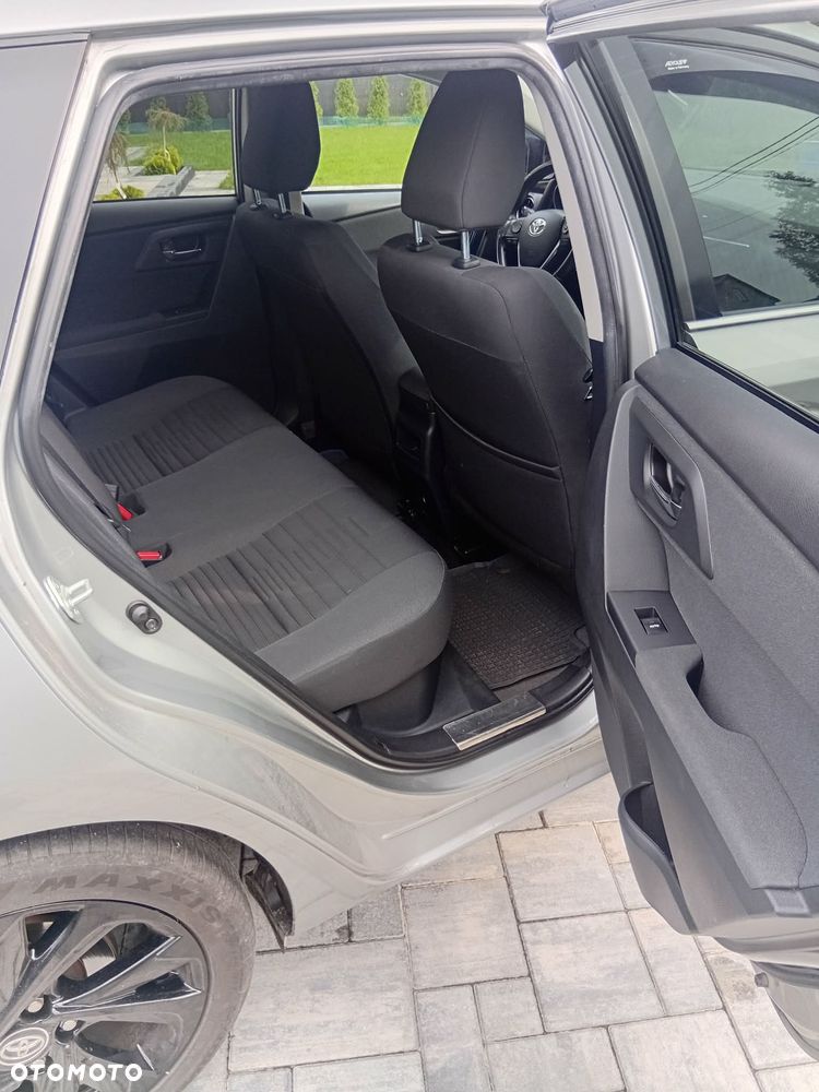 Toyota Auris - 8