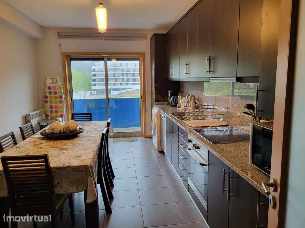 Apartamento T3 no Pontido - Póvoa de Lanhoso - Grande imagem: 2/33
