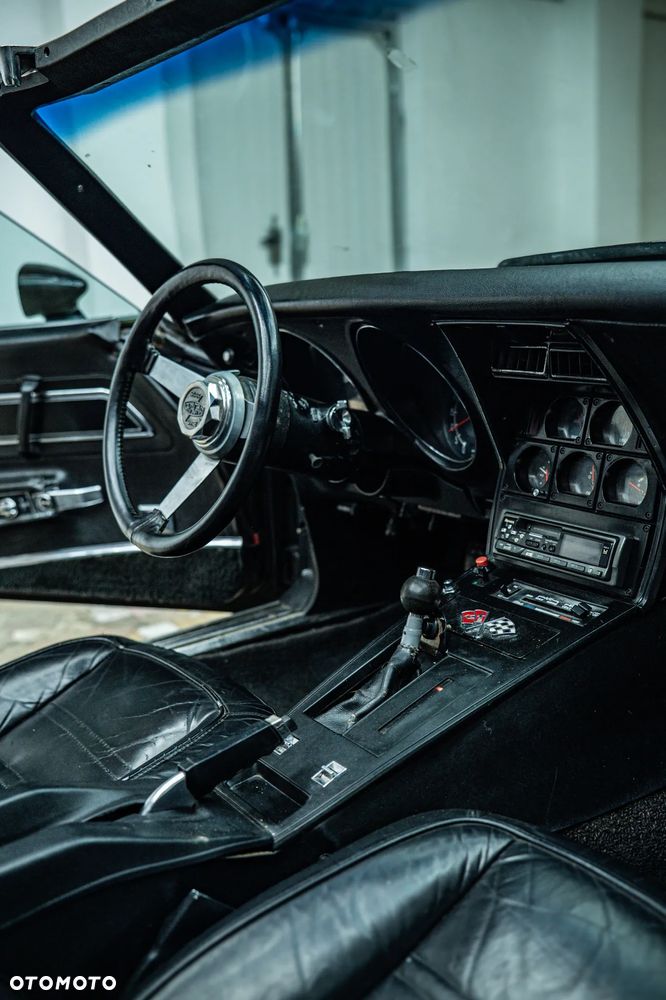 Chevrolet Corvette - 6