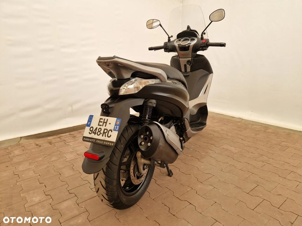 Piaggio Beverly - 8