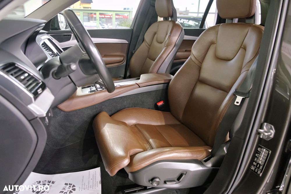 Volvo XC 90 B5 D AWD Geartronic Momentum Pro - 24