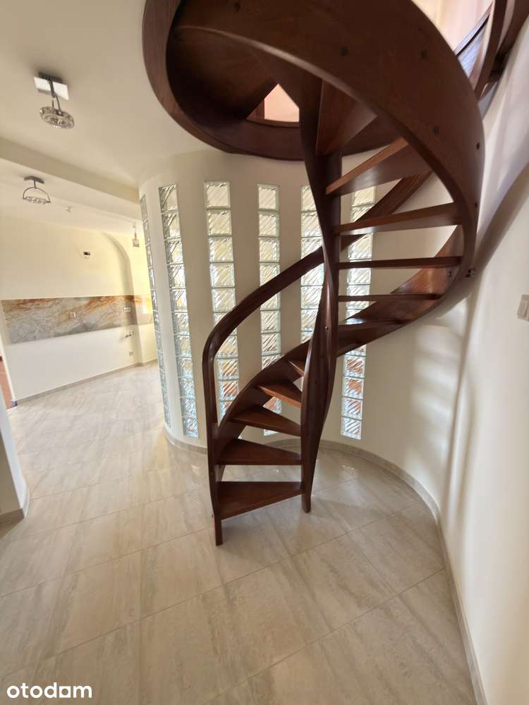 APARTAMENT 102,12 m² | WŁASNY GARAŻ 18,71 m² | OGRÓD | DWUPOZIOMOWY