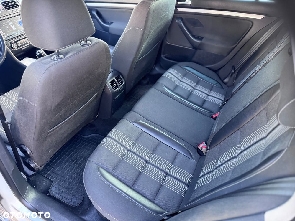 Volkswagen Golf 1.6 TDI Highline - 8
