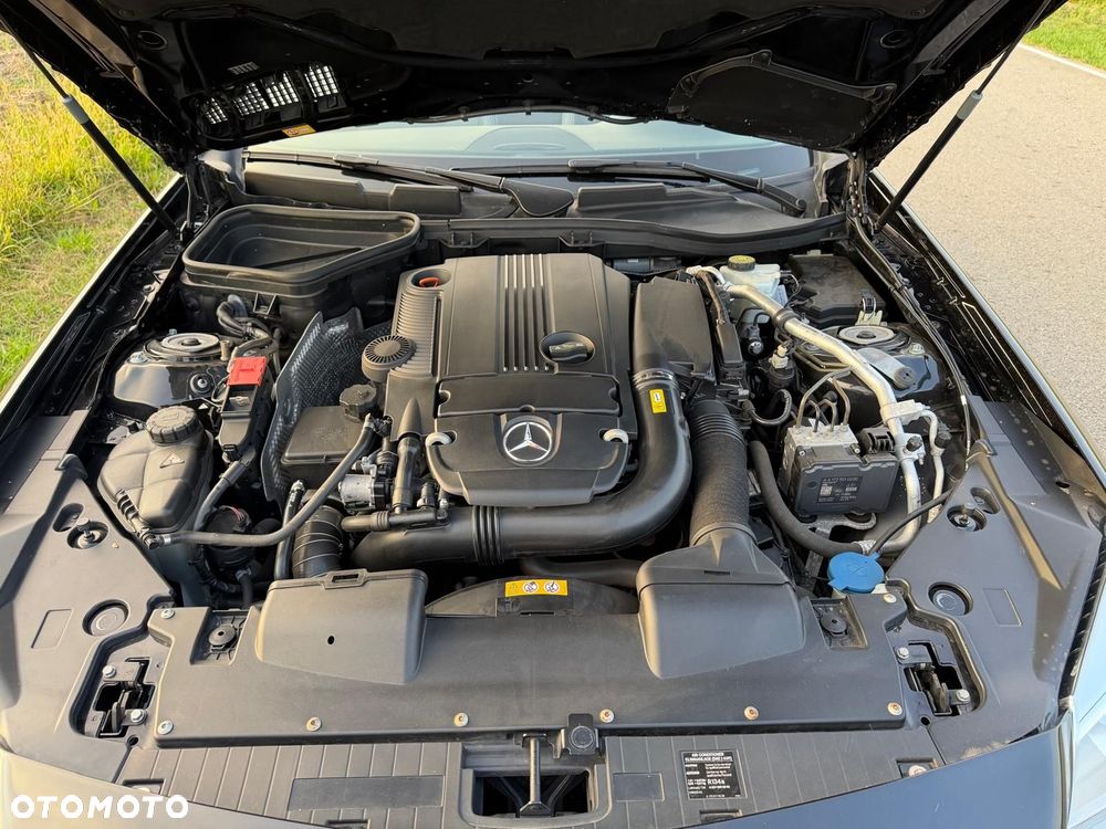 Mercedes-Benz SLK 200 CGI - 23