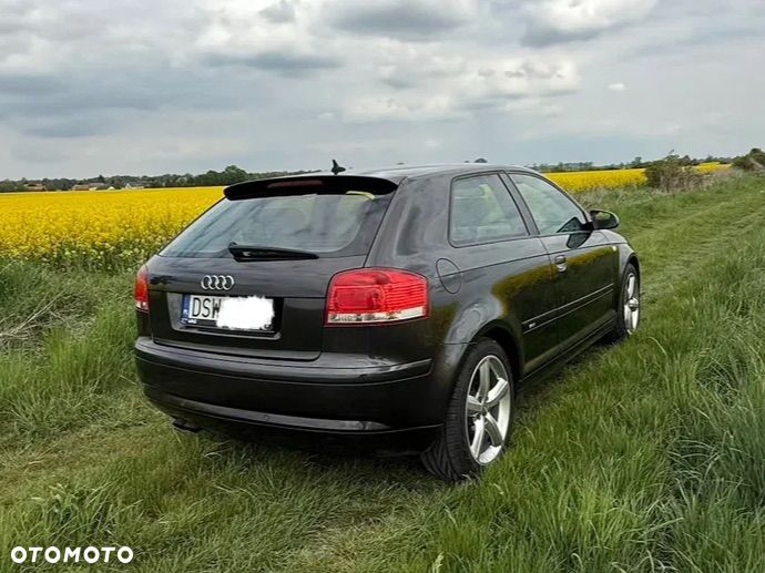 Audi A3 3-drzwiowe 1.9 TDI DPF S Line Sportpaket plus - 4