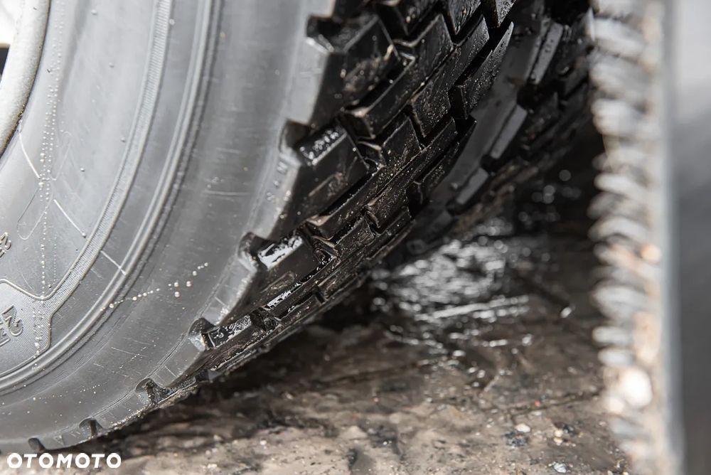 Mercedes-Benz ATEGO - 21