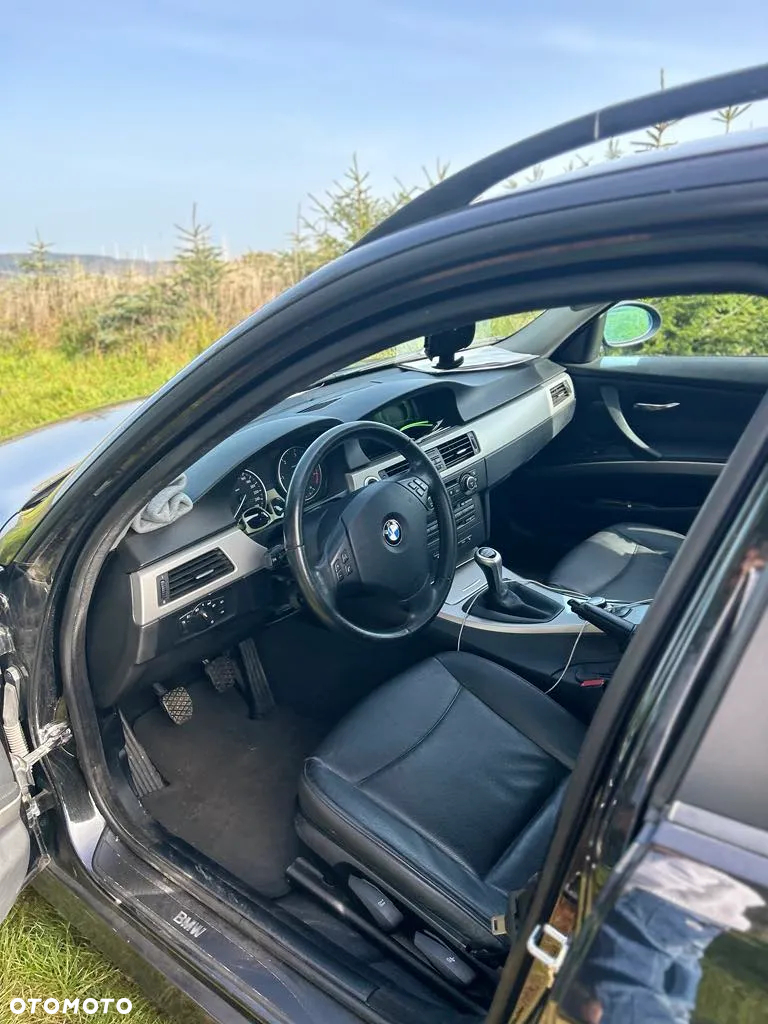BMW Seria 3 320d DPF Touring - 3
