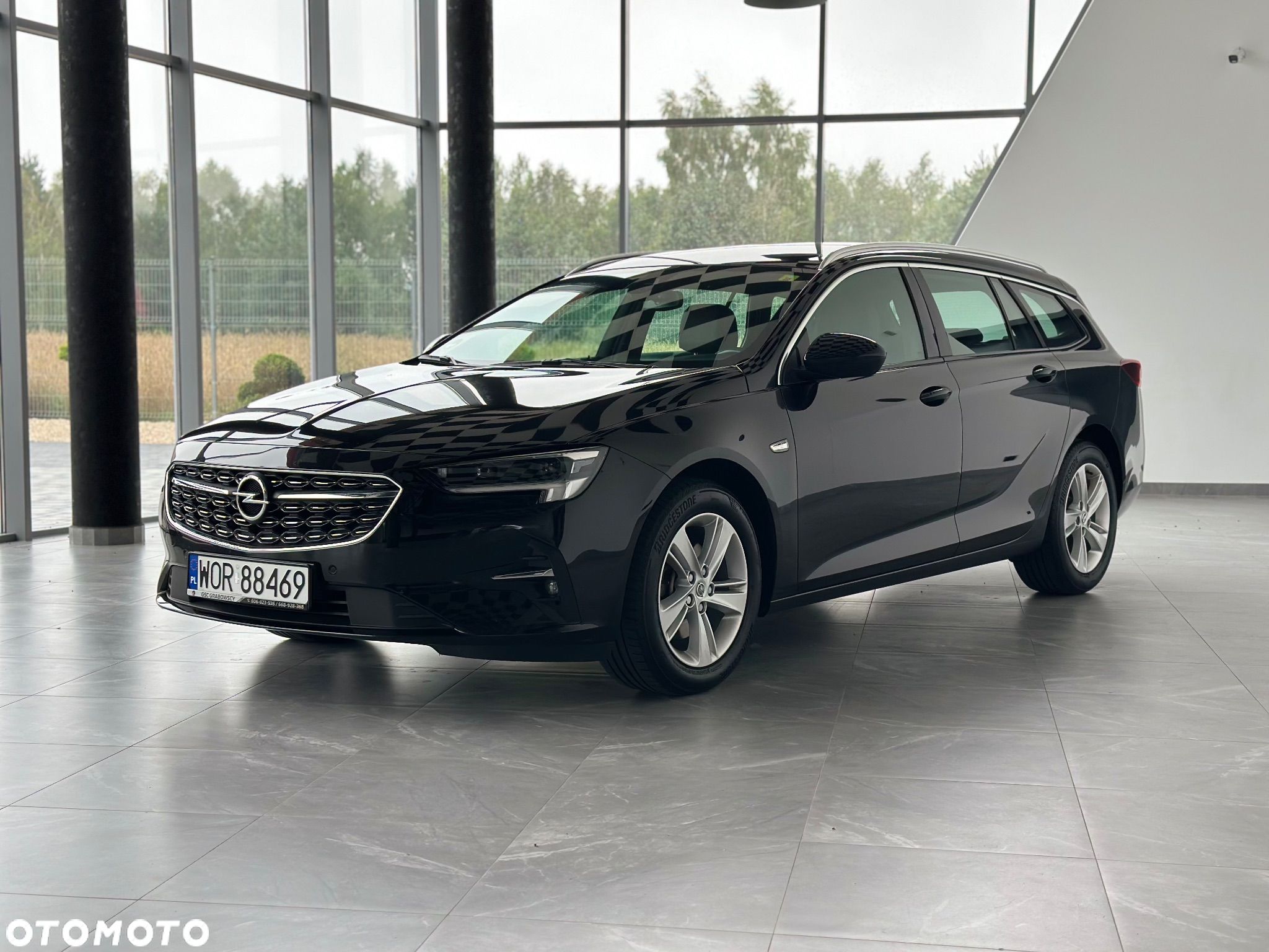Opel Insignia - 1